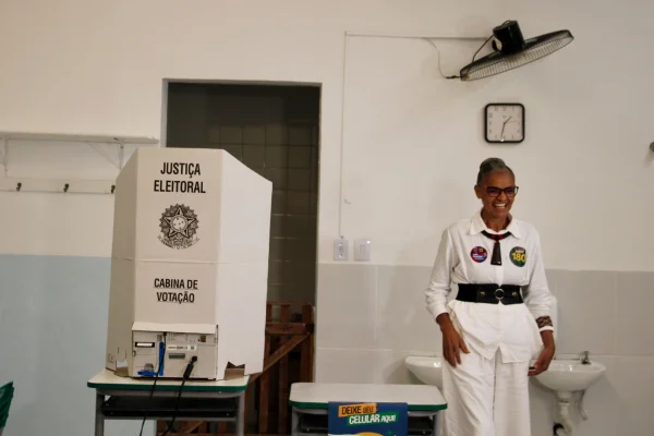 marina silva vota santos democracia