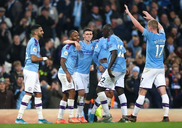 De virada, Manchester City bate Chelsea e sobe para 3º no Inglês