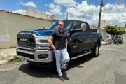 Casal ostentava carros de luxo Casal ostentava carros de luxo