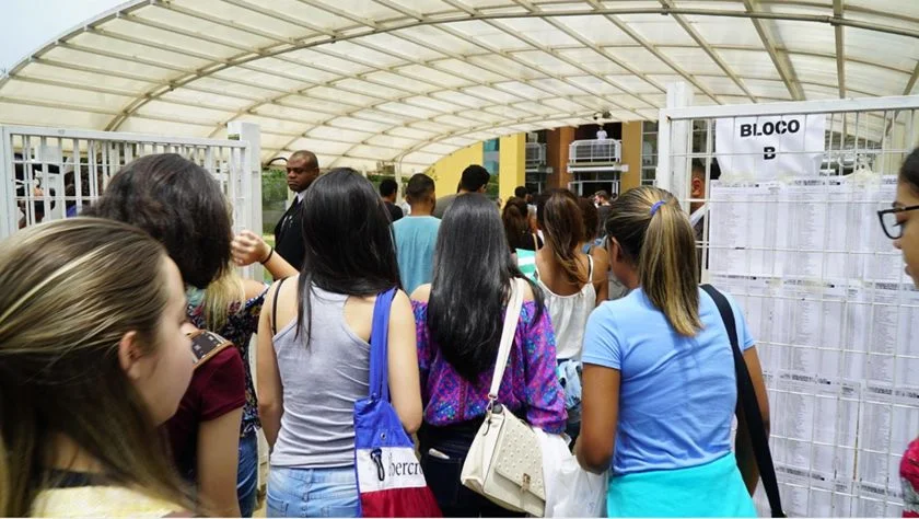 Entrada da Unip, após portões serem abertos Entrada da Unip, após portões serem abertos