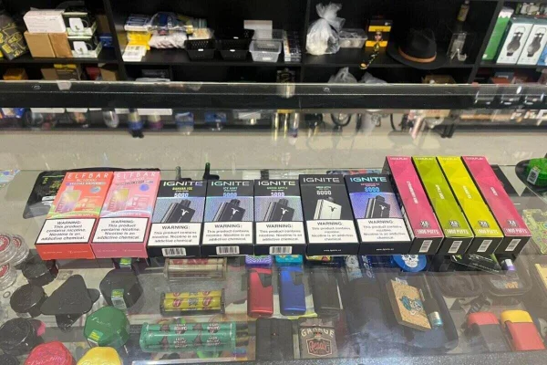 Caixas de cigarros eletrônicos - Metrópoles