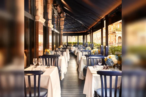 The George, clube que recebeu convidados de Vorcaro em Londres