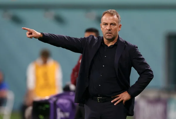 Técnico da Alemanha admite pressão, mas acredita na classificação