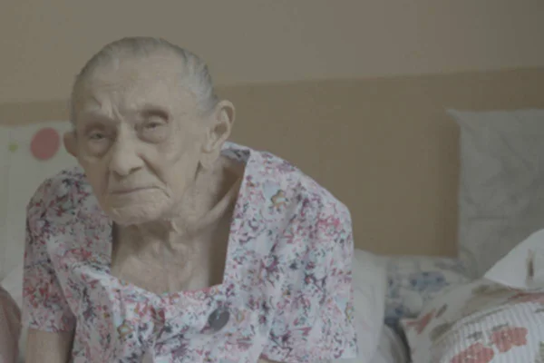 Aos 110 anos, dona Luzia conserva memórias dos primeiros passos no DF