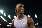 Alison dos santos quebrou o recorde mundial nos 400 metros com barreiras