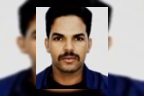 Foragido da justiça faz família refém e mata policial do BOPE