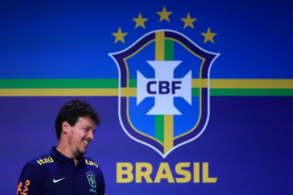 Foto colorida de Fernando Diniz, da Seleção Brasileira - Metrópoles