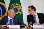 Presidente Lula que que Pacheco dispute o cargo