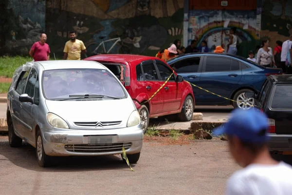 Menina confundiu pedais e atropelou homem em São Sebastião