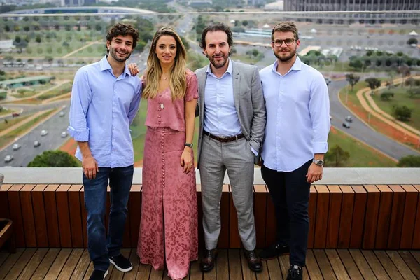 Marcos Proença e Lolita Hannud visitam a capital para beauty brunch