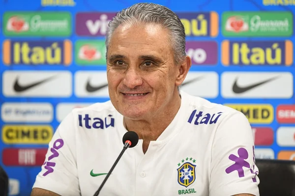 Brasil x Coreia: Tite muda meio time em último amistoso do ano