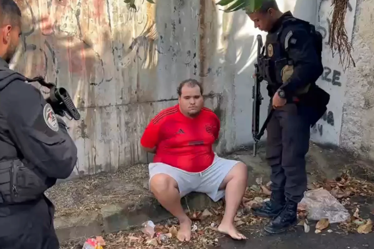 Polícia prende gerente do CV no Rio, braço direito de Doca - imagem 1 Polícia prende gerente do CV no Rio, braço direito de Doca - imagem 1