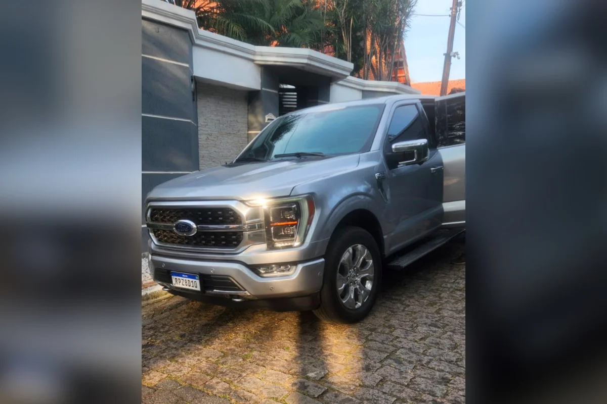 Os investigadores também apreenderam cerca de R$ 332.908,98 em diferentes moedas Os investigadores também apreenderam cerca de R$ 332.908,98 em diferentes moedas