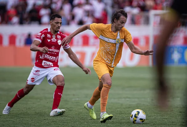 Brasiliense é superado pelo Vila Nova e está fora da Copa Verde