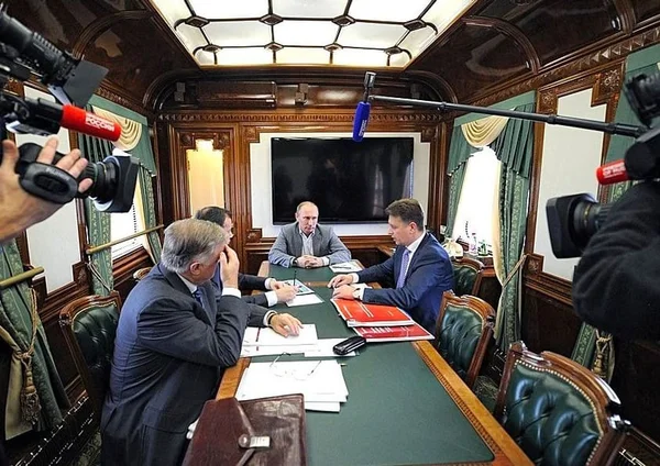 Vagões trem Putin