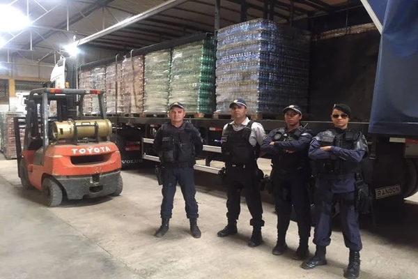 Carga avaliada em R$ 100 mil é roubada em Luziânia, mas PMDF recupera