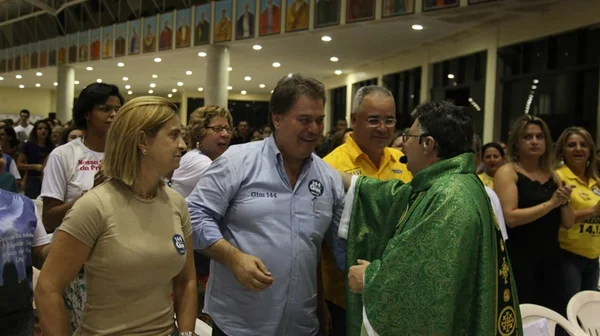Investigadores da Lava Jato dizem que Gim Argello ganhou missa na Paróquia São Pedro