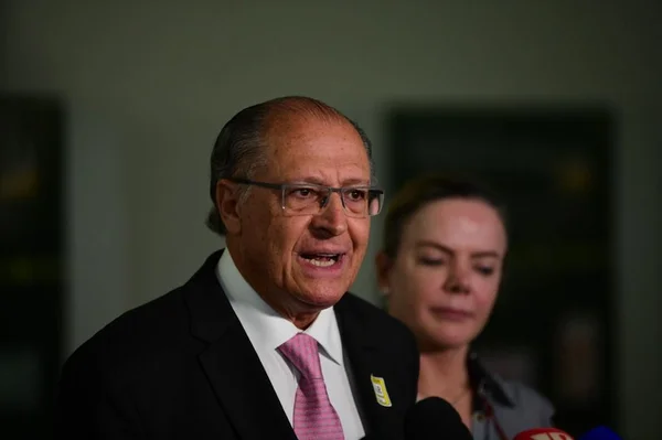 Alckmin após reunião com ministros no Planalto: “Transição já começou” - destaque galeria Alckmin após reunião com ministros no Planalto: “Transição já começou” - destaque galeria