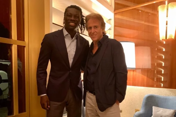 Gomis, do Al-Hilal, manda bonita mensagem a Jorge Jesus: “Até lá”