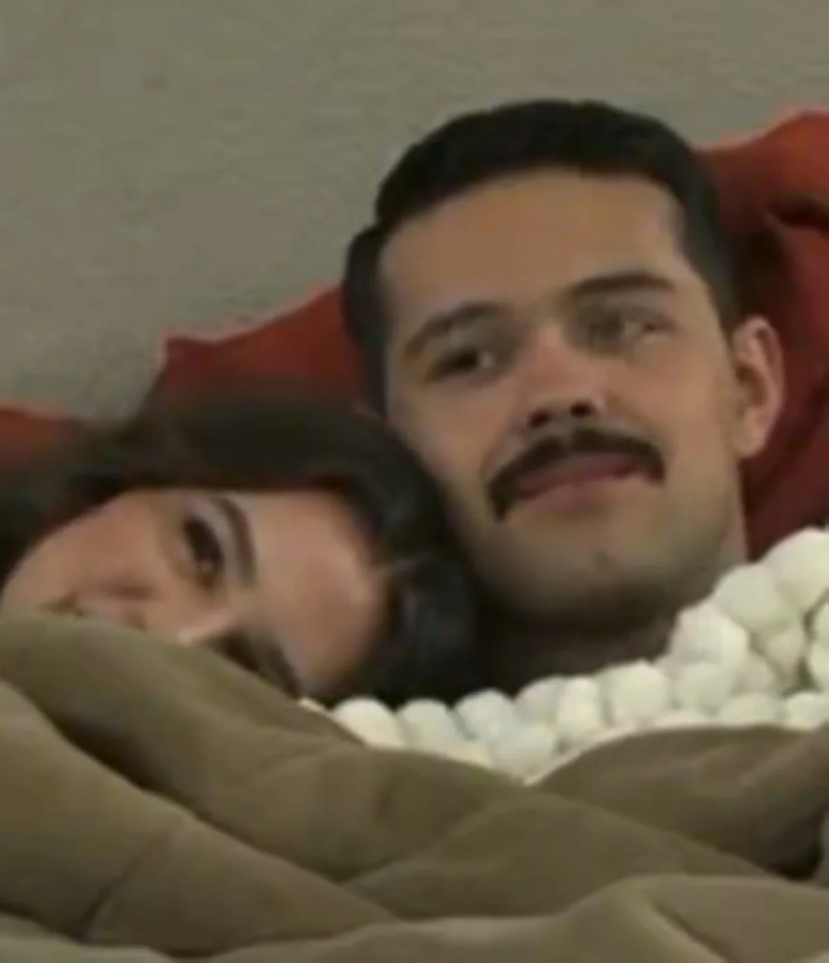 Aproximação de Matheus com Bianca gera críticas ao lutador, que é casado Aproximação de Matheus com Bianca gera críticas ao lutador, que é casado
