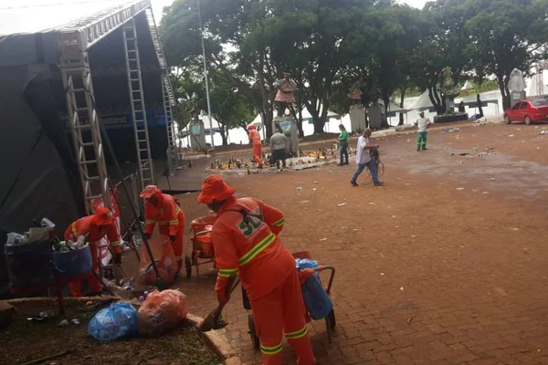 DF: SLU recolhe 8,8 toneladas de lixo após festa de Ano-Novo