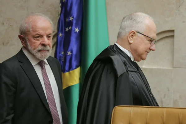 Nação não se curva a pressões de quem quer que seja, diz Lula no STF