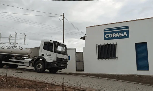 caminhão-pipa Copasa