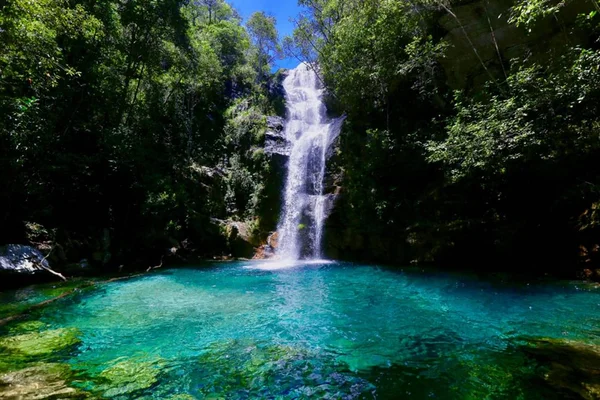 Cachoeira Santa Bárbara, no sítio kalunga, em Goiás, na região da Chapada dos Veadeiros
