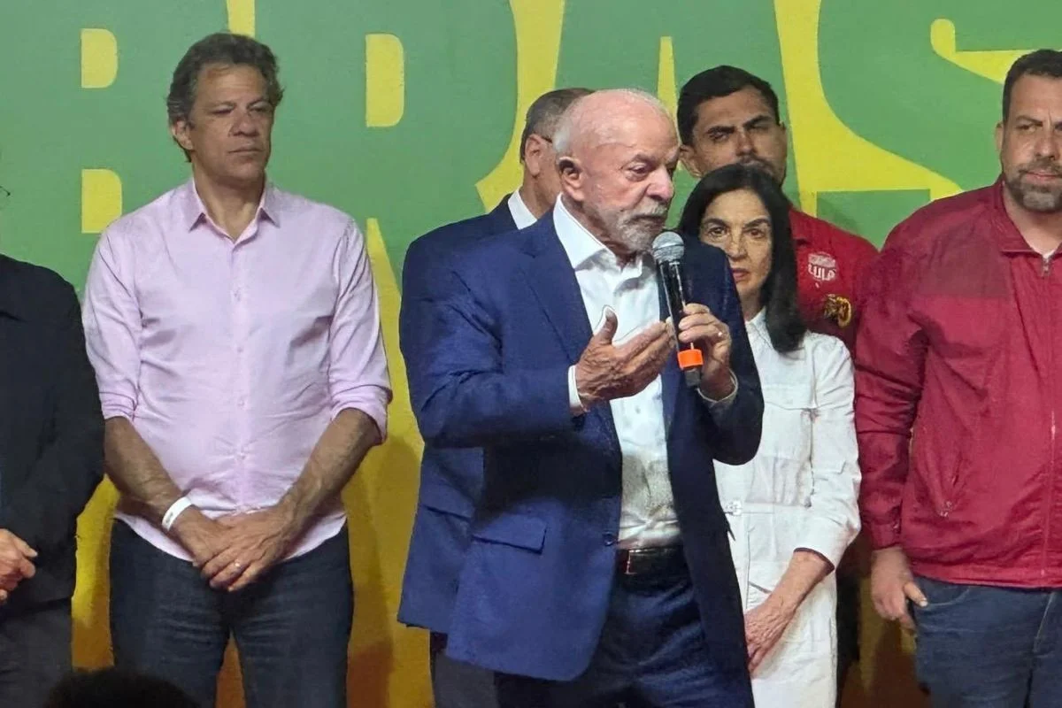 "Quem perdeu foi o povo de SP", diz Lula sobre derrota de Haddad "Quem perdeu foi o povo de SP", diz Lula sobre derrota de Haddad