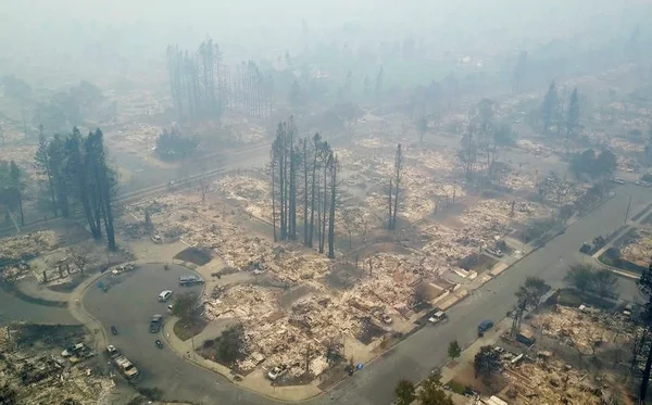 Califórnia: mais de 200 mil deixaram casas para fugir de incêndios
