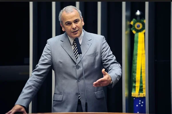 Deputado quer CPI para investigar extinção da reserva na Amazônia