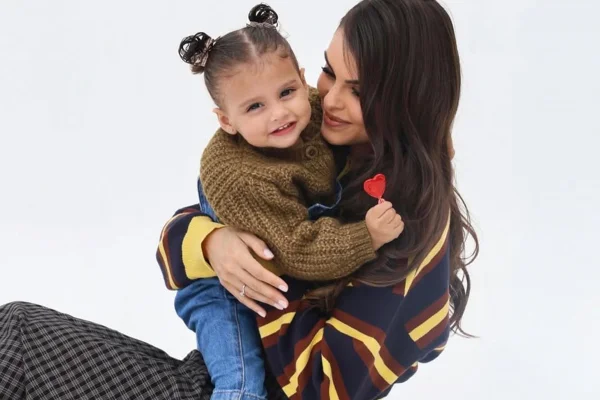 Amanda Kimberlly dá spoiler de festa de Helena, sua filha com Neymar - Metrópoles