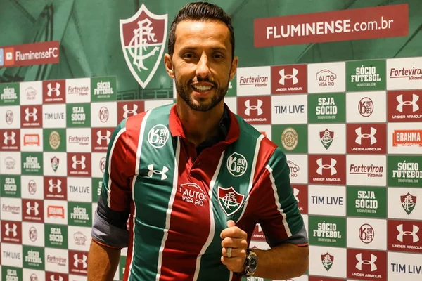 Regularizado, Nenê pode estrear no clássico entre Flu e Vasco