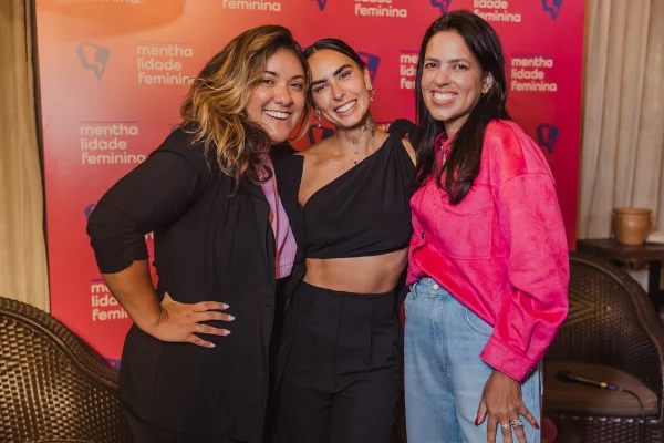 Projeto MENTHAlidade Feminina reúne influencers em talk com Clara Maia