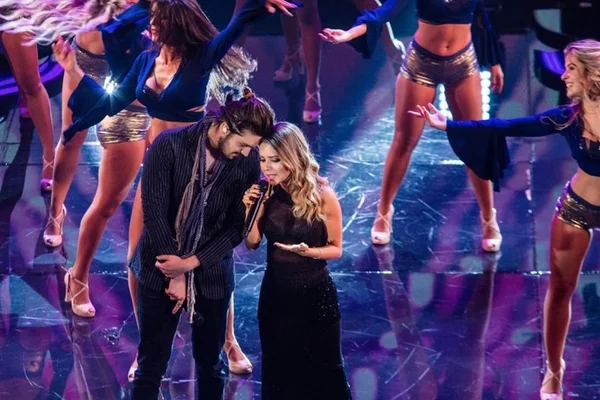 Luan Santana e Sandy cantam clássico “A Lenda” e internet enlouquece