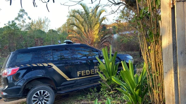 Quadrilha que traficava brasileiras para Europa é alvo da PF