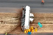 Carreta tombada na BR-020 transportava 35 mil litros de combustível - imagem 4 Carreta tombada na BR-020 transportava 35 mil litros de combustível - imagem 4
