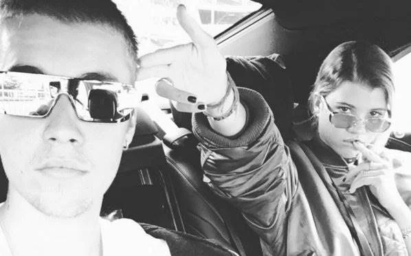 Fãs de Justin Bieber se revoltam com novo namoro do cantor