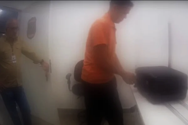 Passageiro vindo de Brasília é preso com mala de cocaína em avião