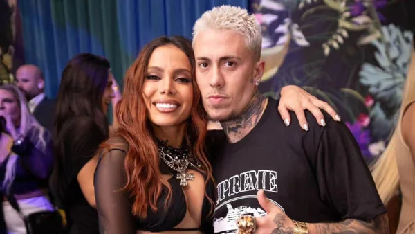 Imagem colorida de Anitta com MC Daniel