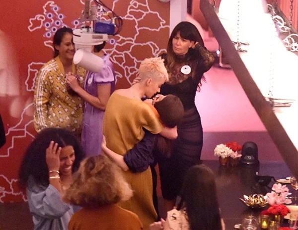 Katy Perry faz seu “Big Brother” e conta qual ex é o melhor na cama - imagem 4 Katy Perry faz seu “Big Brother” e conta qual ex é o melhor na cama - imagem 4
