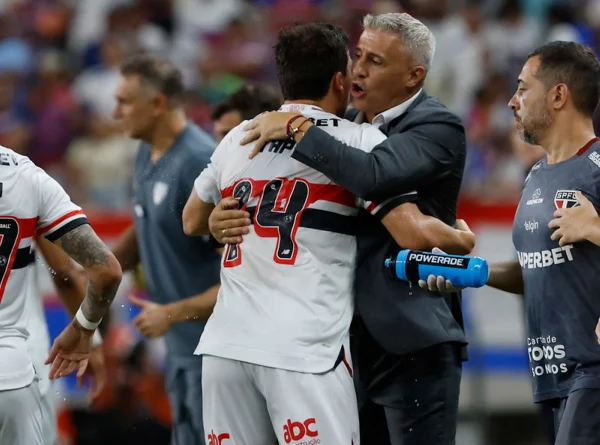 São Paulo quebra jejum e volta a marcar um gol após quatro jogos