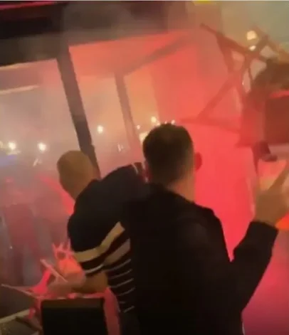 torcidas do PSG e Newcastle brigam