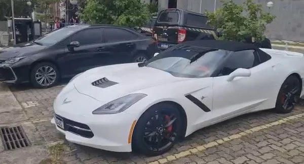 Vídeo: PF apreende Corvette e outros carros de luxo de empresa do Faraó dos Bitcoins