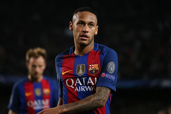 Kaká revela que Neymar pediu para voltar ao Barcelona em 2019