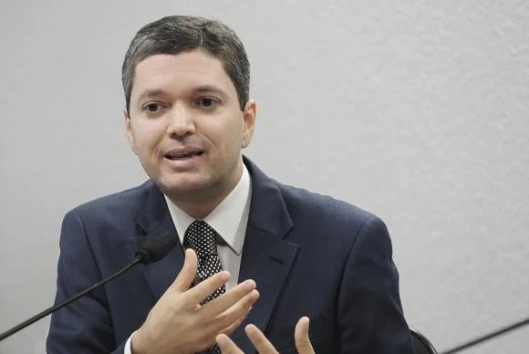 Planalto confirma permanência de Fabiano Silveira na Transparência