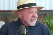 Lula brinca sobre promessa do Ministério do Namoro: "Próximo governo" Lula brinca sobre promessa do Ministério do Namoro: "Próximo governo"