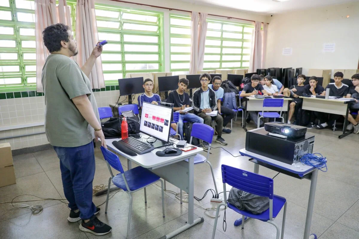 São Paulo se destaca no PISA 2025, atrás apenas do Paraná