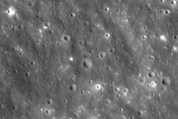 Nasa divulga imagens de cratera deixada por foguete na Lua