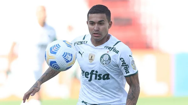 Palmeiras vence Atlético-GO
